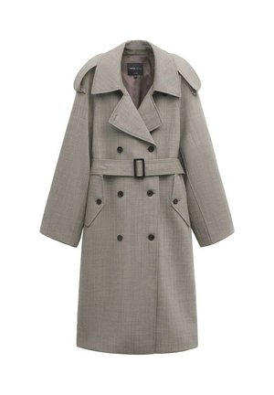 Lungo trench grigio doppiopetto con ampi revers, spalline con alamari, vita con cintura e tasche con patta e bottoni.