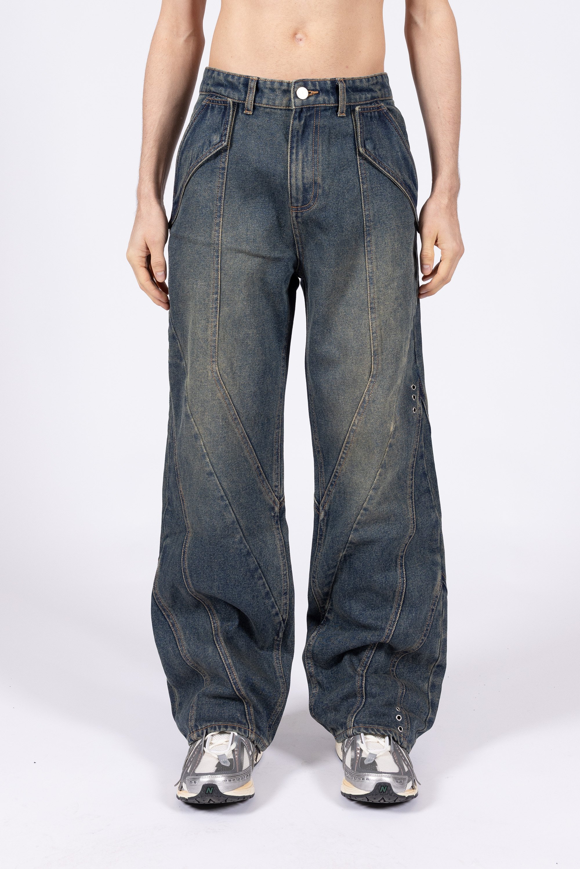 Levi’s® x Toy Story Western Flare サイズ　32 Levi's® X Toy Story Western Flare Jeans - Medium Wash | Levi's® US