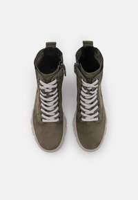 Paul Green Bottines à plateau - green