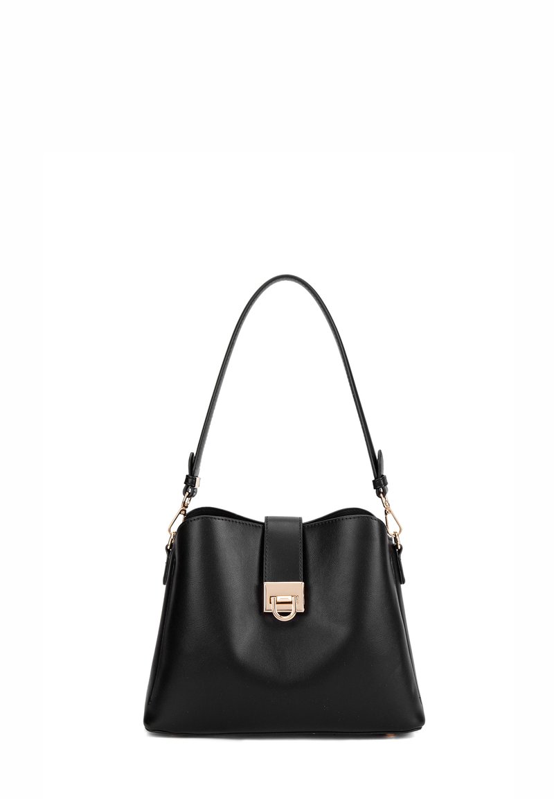 Borsa in pelle nera con una forma strutturata, caratterizzata da una chiusura frontale in metallo dorato e una singola tracolla regolabile.