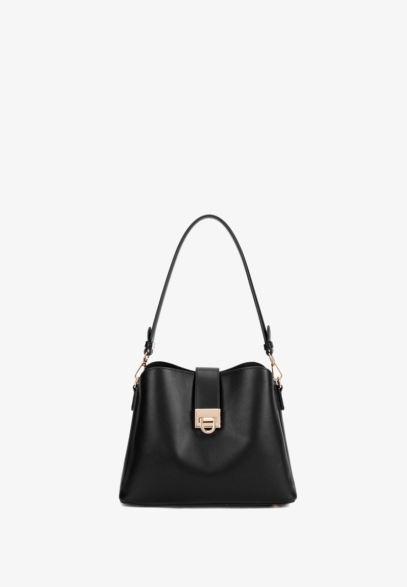 Zwarte leren handtas met een gestructureerde vorm, voorzien van een voorste sluiting in goudkleurige hardware en een enkele verstelbare schouderband.