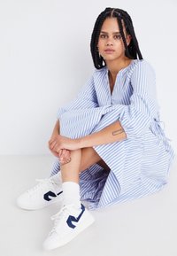 Levi's® SWIFT S - Sneakers - regular white