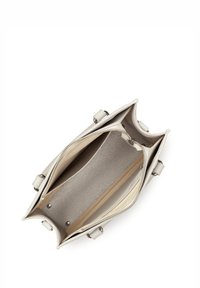 Borsa a mano in pelle beige chiaro, con un design strutturato, doppie tasche con zip e un interno grigio texturizzato con accenti lisci.