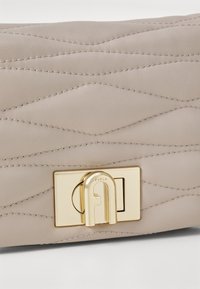 Furla MINI CROSSBODY SOFT - Borsa a tracolla - vaniglia