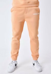 Non sélectionné, apricot cream