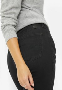 BRAX STYLE LAURA NEW - Jean slim - anthra