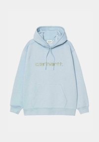 Sudadera con capucha en azul claro, hecha de algodón suave. Presenta un bolsillo frontal y un logo bordado de "Carhartt" en verde. Corte estándar.