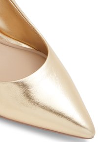 ALDO PILLOW WALK STESSYMID
 - Klassiska pumps - gold