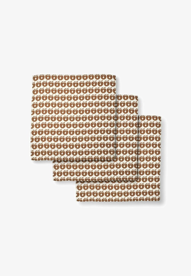 Ensemble de trois serviettes en tissu présentant un motif répétitif de pommes marron sur un fond crème. Forme carrée avec des bords finis.