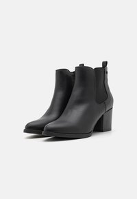 Esprit Ankelboots - black