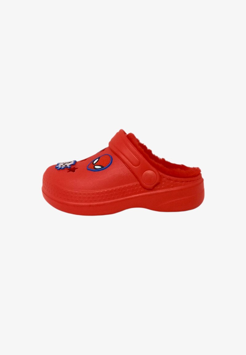 Zoccolo di plastica rosso con design di Spider-Man, lati testurizzati, cinturino rialzato e imbottitura pelosa sul retro per un maggiore comfort.