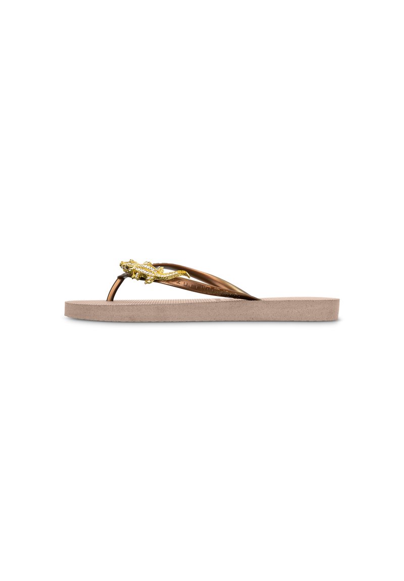 Bruine flip-flop sandaal met een gestructureerde beige zool en glanzende bandjes met een gouden hagedisaccent.