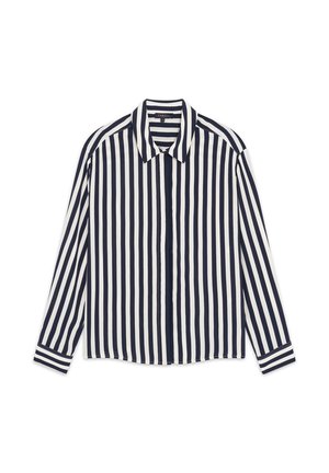 Camisa de rayas azul marino y blanca de manga larga con cuello, cierre de botones en el frente y rayas en contraste en los puños. Textura de tela suave.