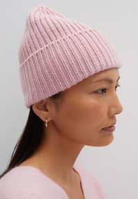 someday. BEKY SOFT - Muts - chalky pink