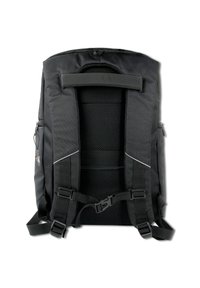 Zwarte rugzak met een gevoerde mesh achterkant, verstelbare schouderbanden en reflecterende accenten. Voorzien van een zijrits en duurzaam fabric. 