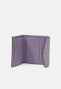 COACH CROSSGRAIN SMALL WALLET - Πορτοφόλι - soft purple