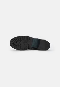 Patrizia Pepe Botas mosqueteras - black