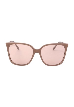 Occhiali da sole quadrati con lenti sfumate rosa chiaro e montatura marrone opaca, mostrati frontalmente su sfondo bianco.