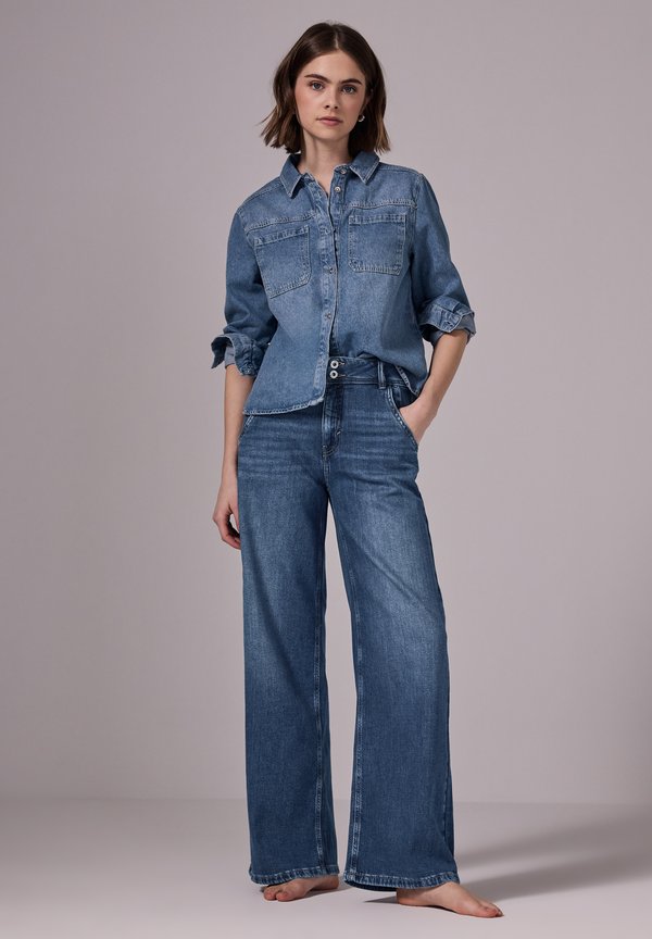 WIDE LEG - Flared Jeans - blau
