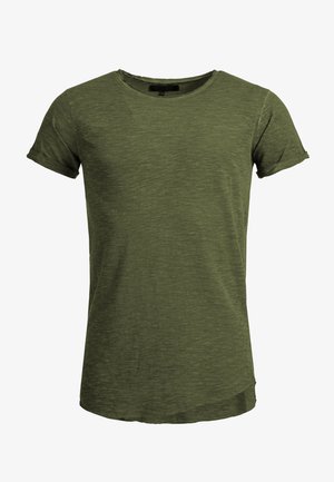 T-shirt verde oliva a maniche corte con scollatura rotonda, realizzato in un tessuto morbido e testurizzato, con un orlo posteriore leggermente più lungo.