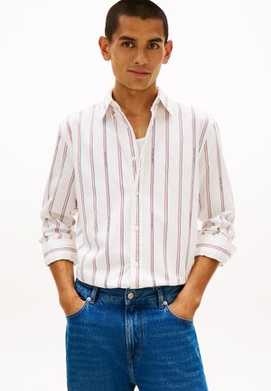 JACQUARD STRIPE - Button down-skjorte - white / allover