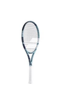 Tenniss racket met een lichtblauw en marineblauw frame, witte grip en een vierkant snaarpatroon. Heeft een taps toelopende kop en gebrandmerkte accenten.