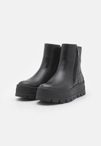 Geox SPHERICA EC7 - Platåstøvletter - black