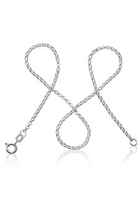 Silberne Kette mit miteinander verbundenen Gliedern, versehen mit einem Karabinerhaken an einem Ende und einer offenen Schlaufe am anderen Ende. Glatte Oberfläche, minimales Design.