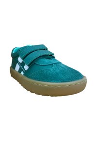 Zapato de ante teal para niños con dos correas ajustables de Velcro, punta redondeada, suela de goma y acentos de logo blanco en el lateral.