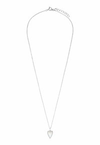 Zilveren ketting met een hartvormige hanger met een glad, wit oppervlak en een metalen rand. Verstelbare sluiting voor lengte.