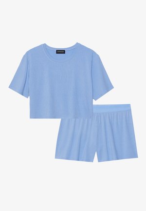 Lichtblauw geribd katoenen loungewear-set met een cropped top met korte mouwen en bijpassende knielange shorts met een elastische tailleband.