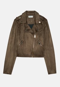 Giacca biker in suede marrone con zip asimmetrica, tasche laterali con zip, spalline con bottone e colletto ampio.