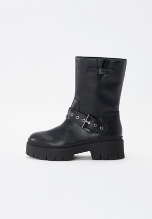 KRIS BOOT - Čizme s platformom - black