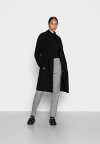 Tommy Hilfiger HAILEY SLIM ANKLE - Chinos - desert sky/ecru