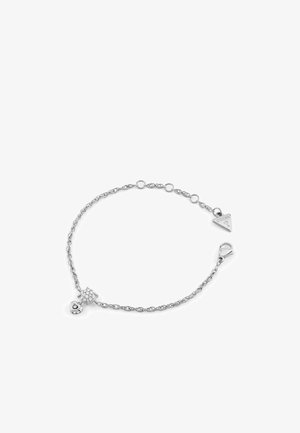 Bracciale a catena in argento con pendente a forma di cuore e ciondolo quadrato con cristalli trasparenti, rifinito con chiusura a moschettone e targhetta con marchio.