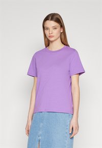Pieces PCRIA SOLID TEE - T-shirts - bellflower