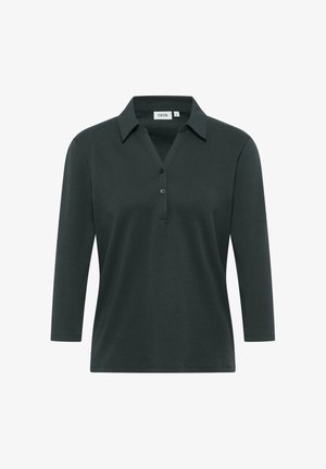 Polo shirt long manches couleur vert foncé avec col, présentant un col en V et une patte de boutonnage à trois boutons ; texture lisse, design décontracté.