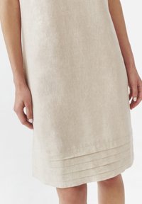 TATUUM TWIGA - Denní šaty - beige