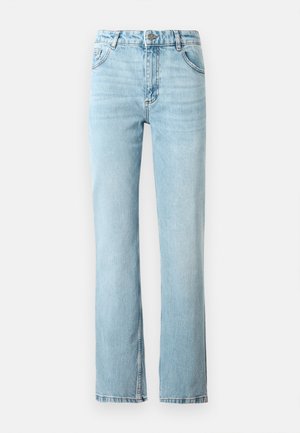 Várias de ganga azul claro com um corte reto, design de cinco bolsos e uma ligeira abertura na bainha. Acabadas com costura em contraste.