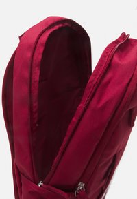 Nike Sportswear UNISEX - Mochila - pomegranate/white