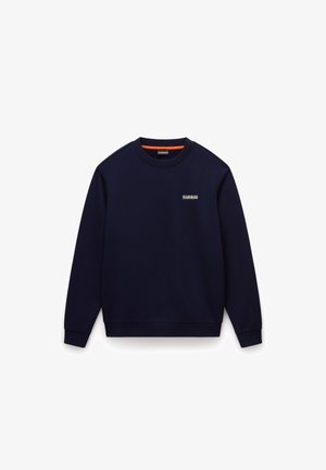 Marineblauwe longsleeve sweater met ronde hals en klein wit logo op de linkerborst, oranje detail aan de binnenkant van de kraag.