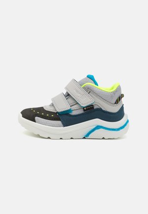 KICKS - Sneakersy niskie
