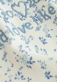 Nepasirinkta, cream ditsy flower