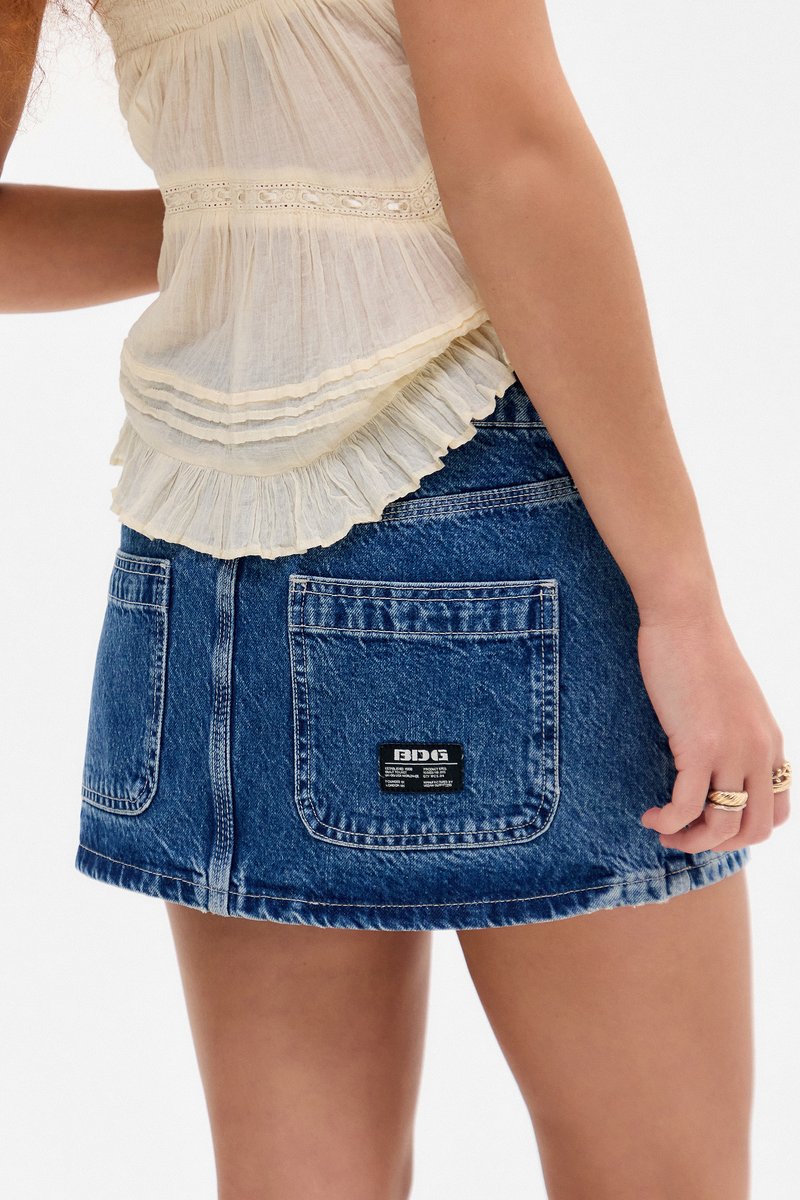Mini-jupe asymétrique en dentelle de qualité supérieure UO | Urban Outfitters FR