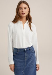 WE Fashion Užsagstoma palaidinė - white