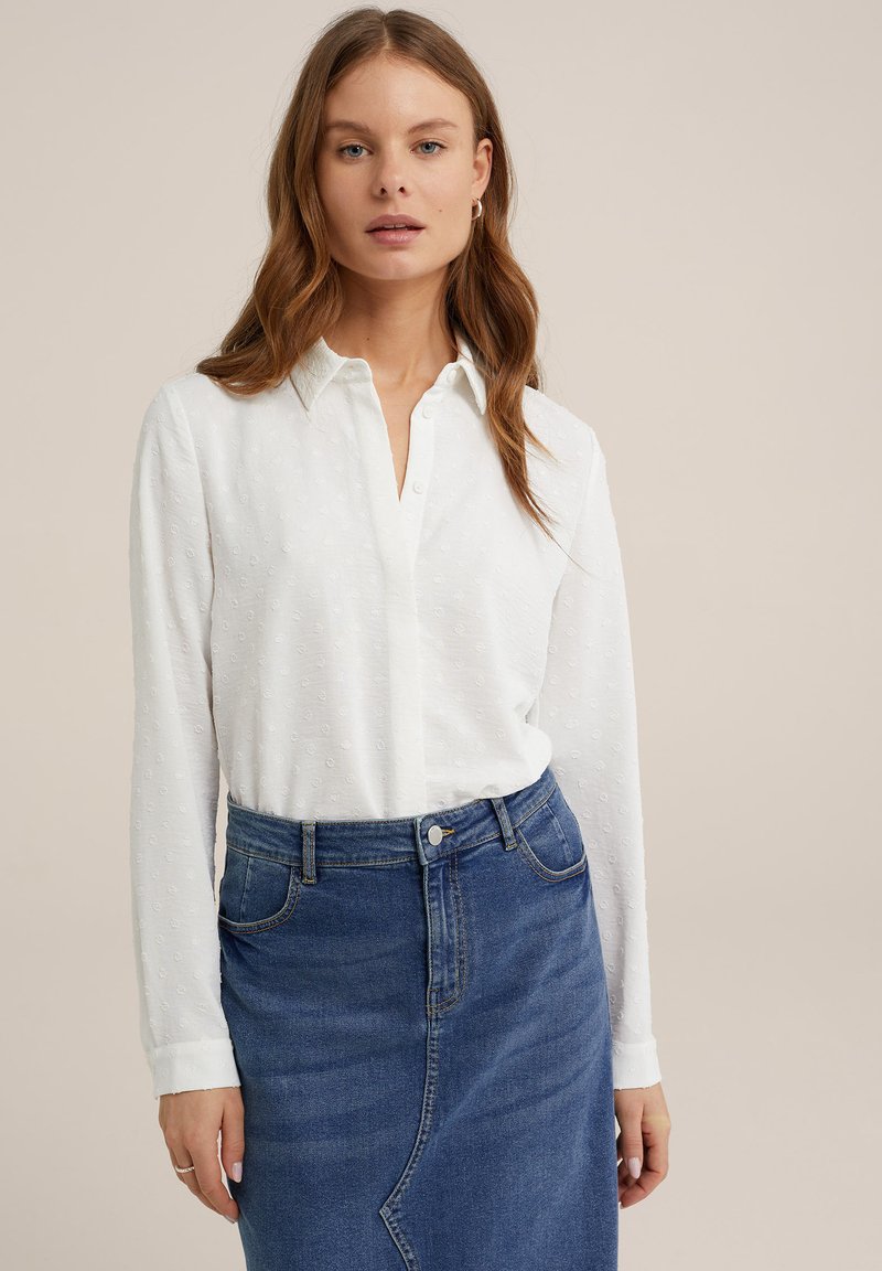WE Fashion Užsagstoma palaidinė - white
