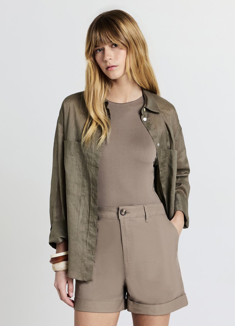 Calliope Short - fango