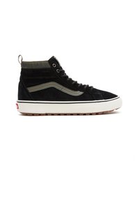 Baskets montantes noires avec semelle blanche et bande latérale grise, avec lacets et boucle à l’arrière du talon sur fond blanc.