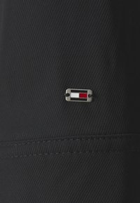 Tommy Hilfiger REGULAR V NECK BLOUSE - Bluse - black