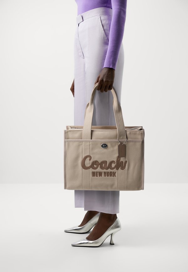 CARGO TOTE - Tote bag - dark natural